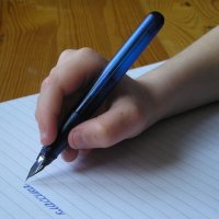 Как научить ребенка держать ручку: простой способ